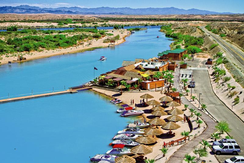 Pirate Cove Resort & Marina Needles Kültér fotó